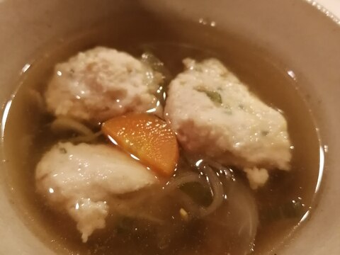 混ぜて入れるだけの鶏団子スープ